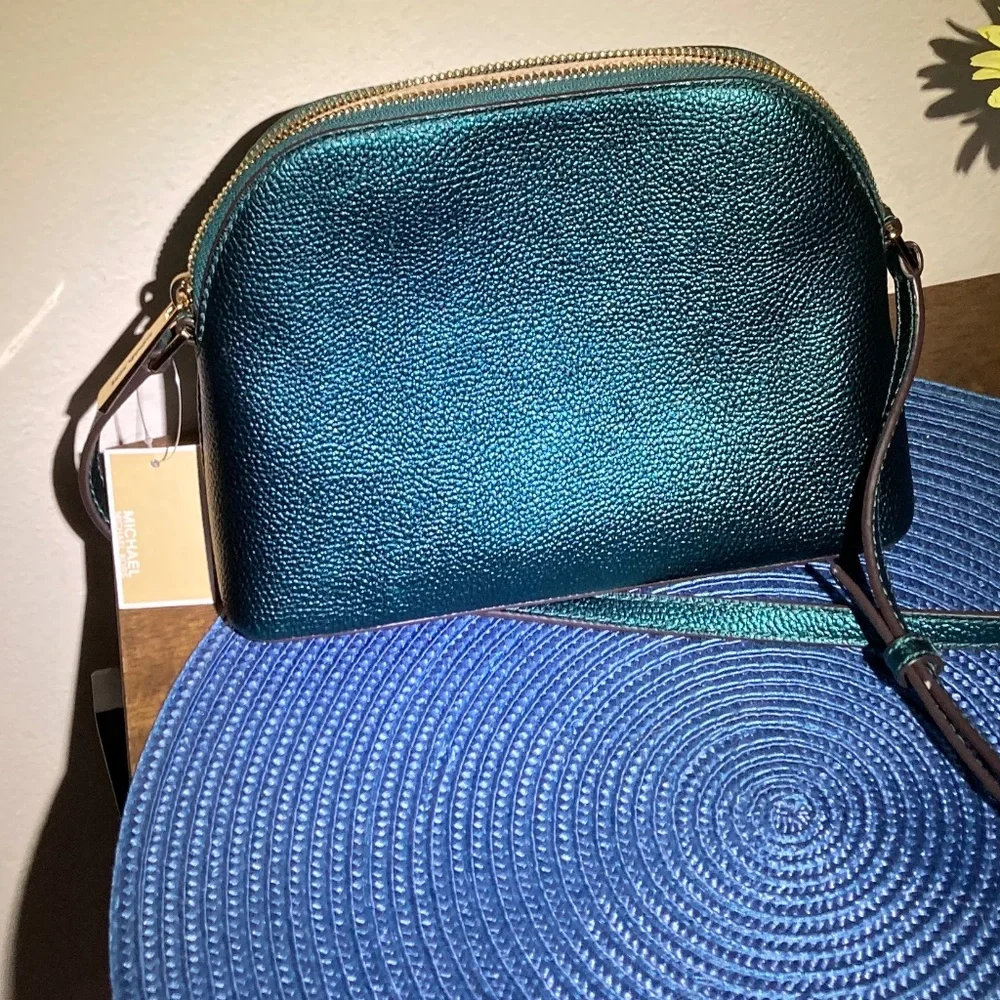 ** SOLD! ** Michael Kors LEATHER Crossbody Dome Bag in DEEP TEAL - NWT!! - Picture 2 of 4